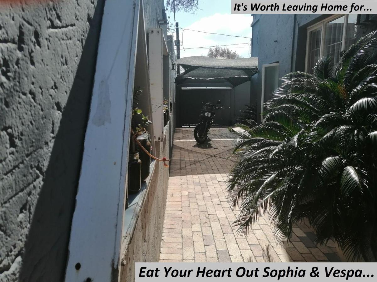 Charlie'S Spot - Norwood Hotel Johannesburg Exterior photo